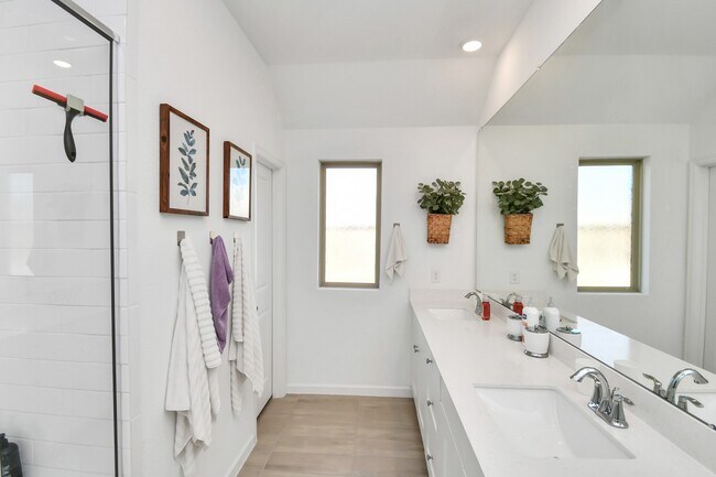 Building Photo - 29418 Amber Pne Ct