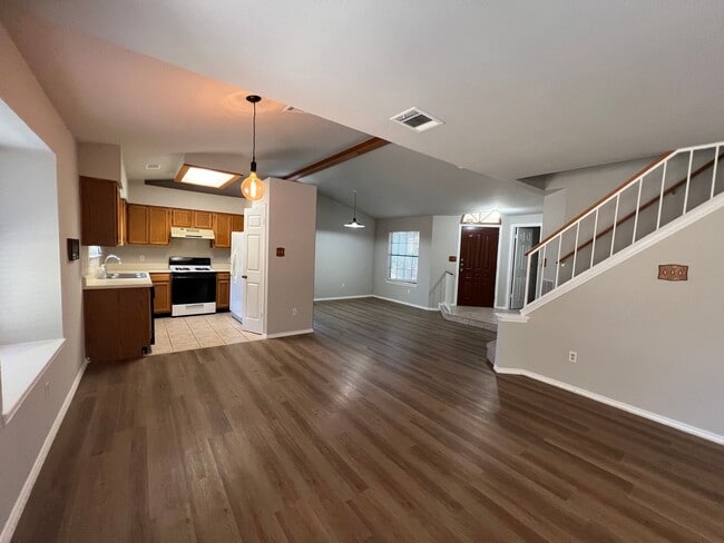Building Photo - 7906 Tiffany Dr
