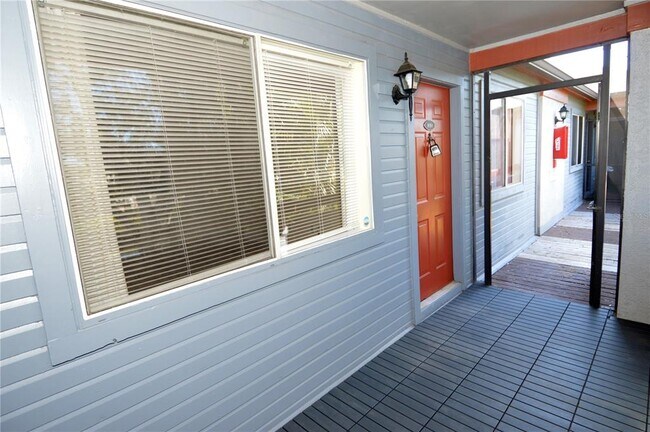 Building Photo - 10265 Gandy Blvd N