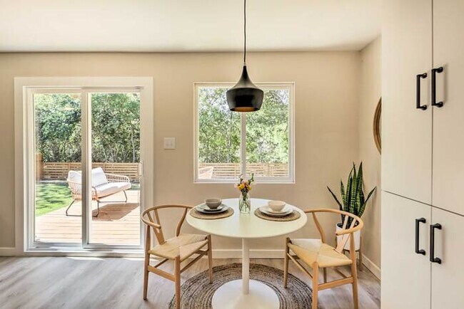 Building Photo - 6204 Wagon Bend