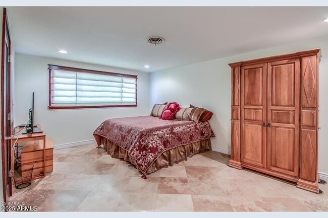 Building Photo - 7615 E Minnezona Ave