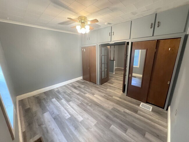 Building Photo - 1106 Virginia Ave