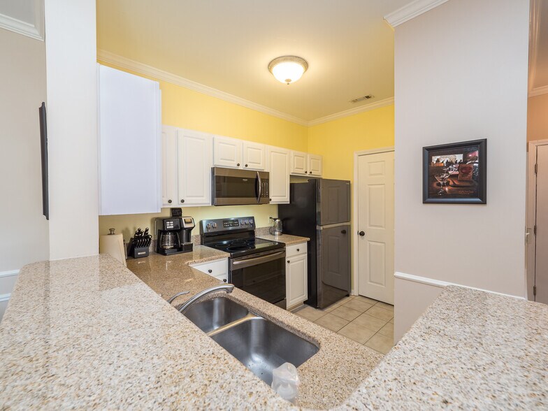Enjoy the nicely updated kitchen - 1600 Long Grove Dr