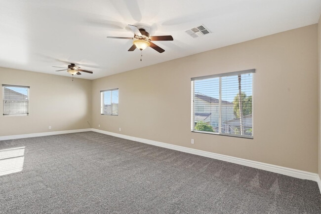 Building Photo - 16809 W Magnolia St