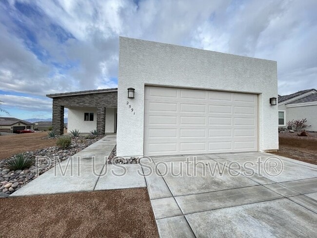 Building Photo - 2591 Trade Wind Dr