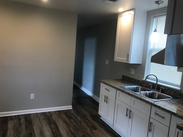 Kitchen - 6216 Roddie St