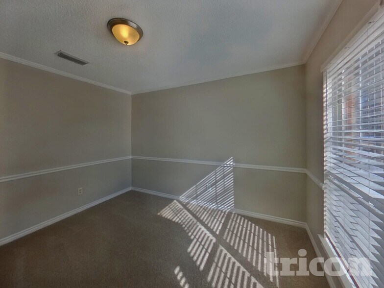 Building Photo - 1417 Baker Dr