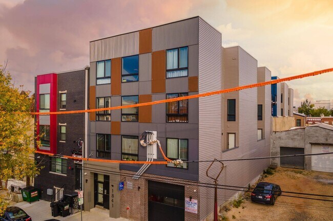 Building Photo - 1841 N Gratz St