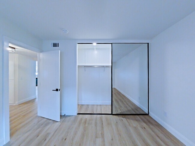 Building Photo - 117 Avenida Algodon