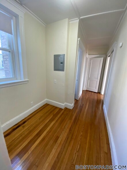 Building Photo - 1175 Boylston St