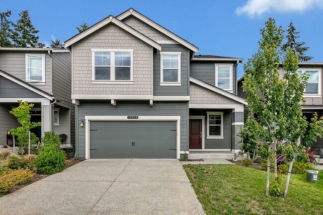Primary Photo - Spacious Puyallup Home with Room for the E...