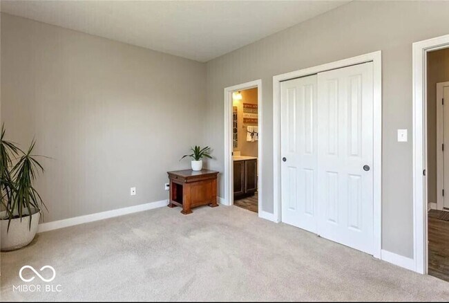 Building Photo - 1571 Hazy Falls Ct