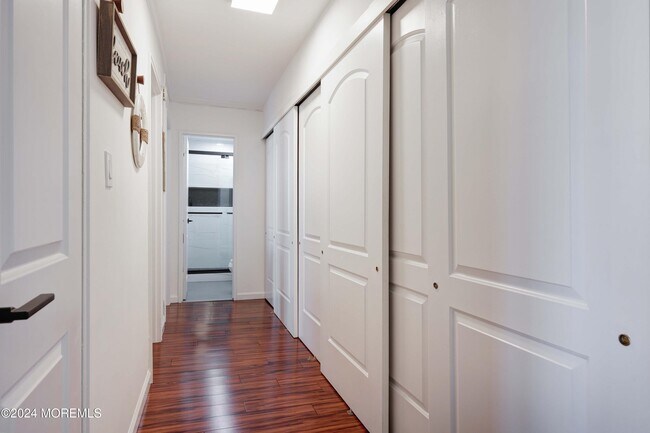 Building Photo - 675 Ocean Ave N