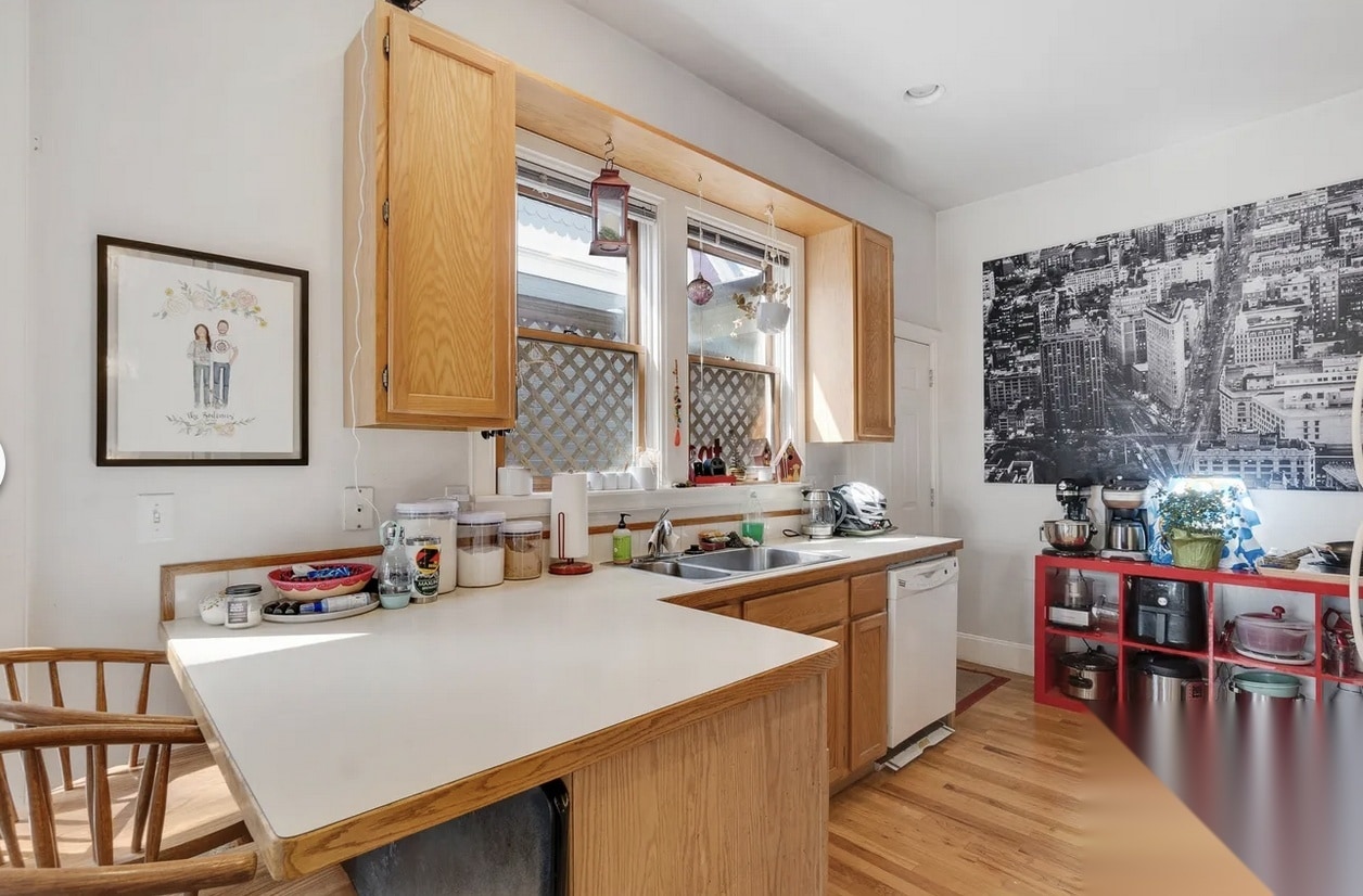 kitchen - 603 Mathews St