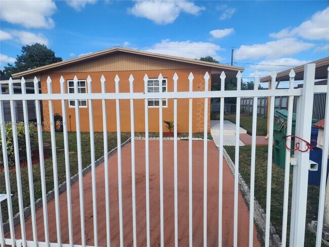 Building Photo - 4447 NW 169th Terrace