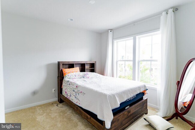 Building Photo - 41914 Spring Air Dr