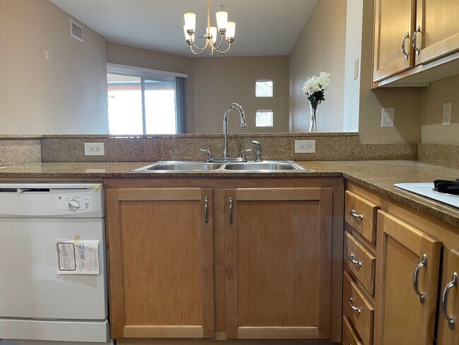 Building Photo - Park Avenue One Bedroom