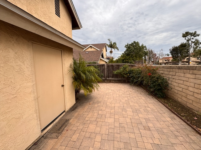 Building Photo - 8364 Summerdale Rd