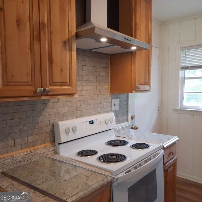 Building Photo - 1638 E Woodberry Ave
