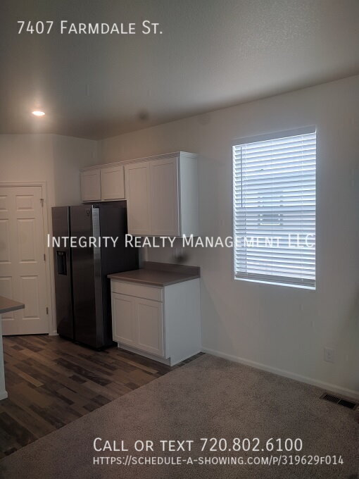 Building Photo - 7407 Farmdale St