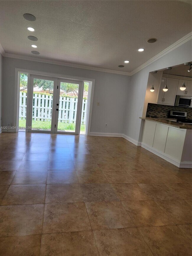 Building Photo - 14115 Langley Pl
