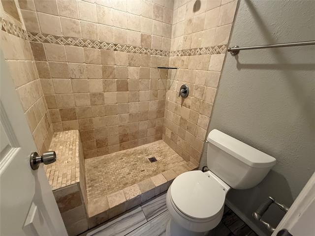 Building Photo - 1920 N Floyd Rd