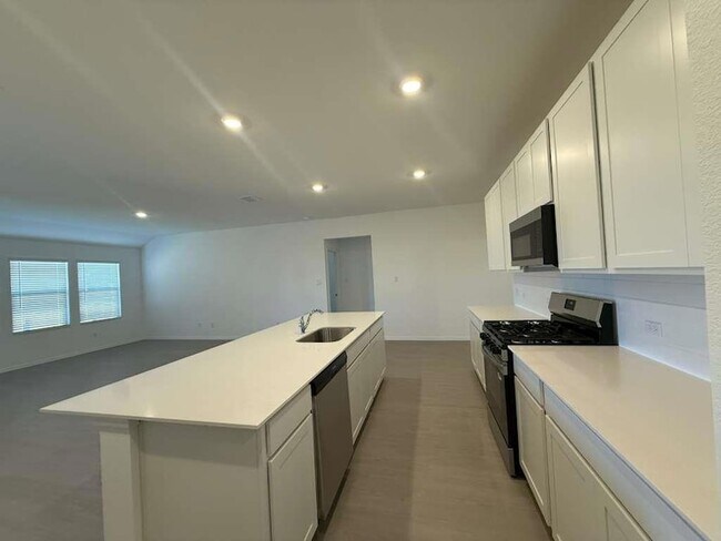 Building Photo - 18020 Lark Sparrow Dr