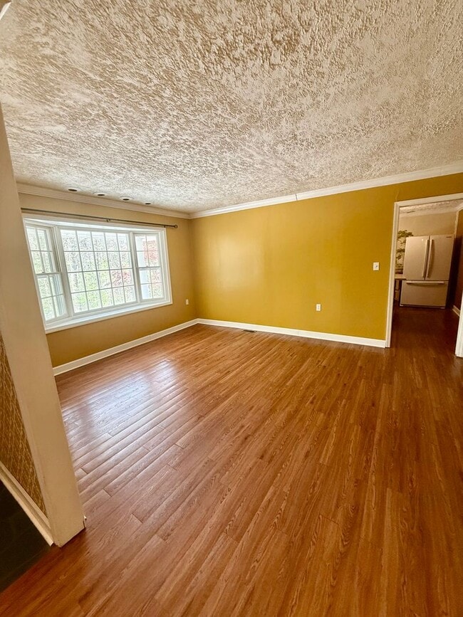 Building Photo - Lance Road Duplex