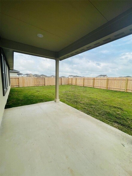 Building Photo - 17809 Owl Tree Rd