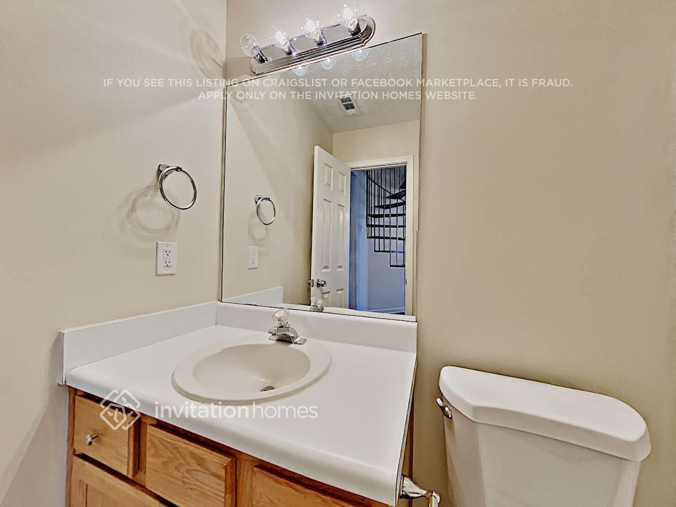 Building Photo - 740 Avening Ct
