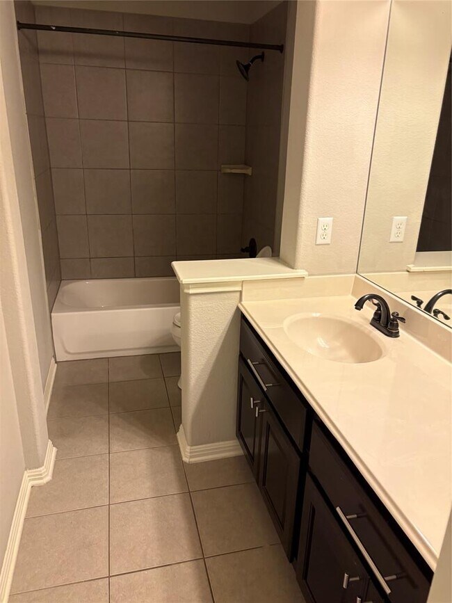 Building Photo - 104 San Matteo St