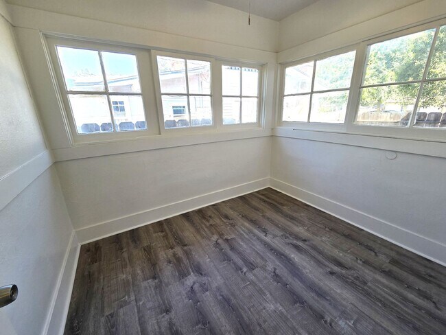 Building Photo - 345 W Kanai Ave