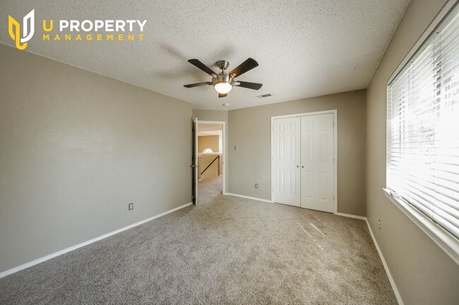 Building Photo - A Sweety Corner Home in Lewisville, Don't ...