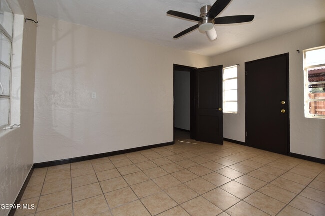 Building Photo - 256 Yale Ave