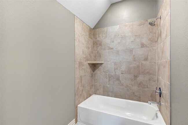 Building Photo - 7638 Bronze Trail Dr