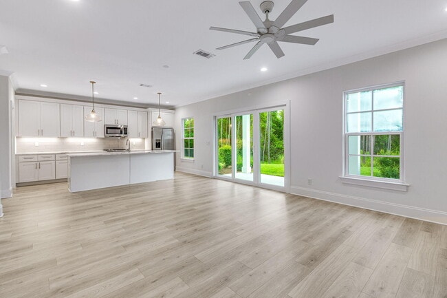 Building Photo - 105 Sugar Sands Dr