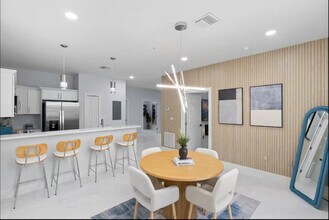 Building Photo - 621 Rose Garden Road