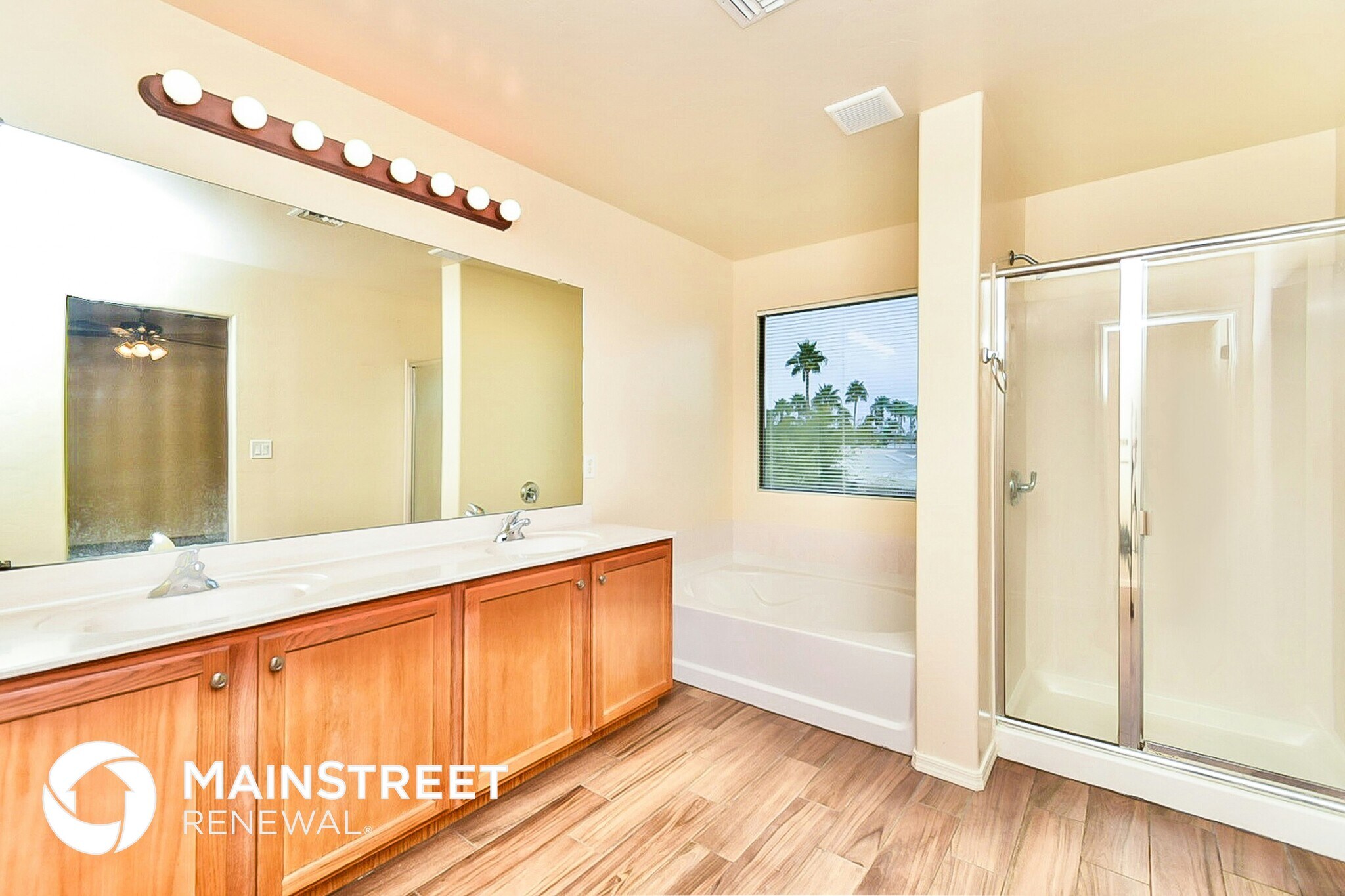 Building Photo - 1648 W Osasuna Dr