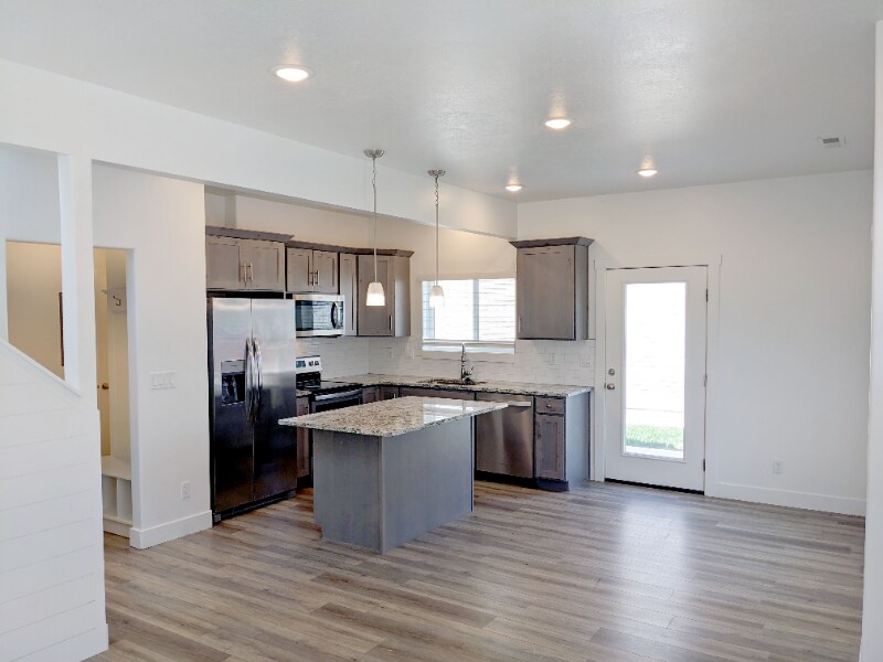 Building Photo - 2389 N 200 E