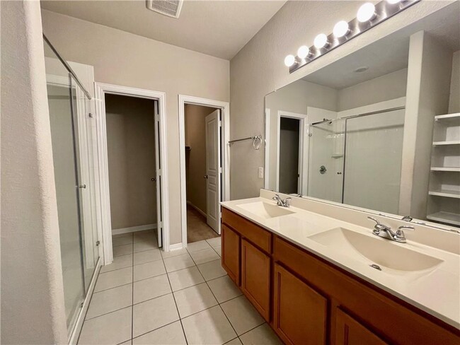 Building Photo - 412 Westminster Dr
