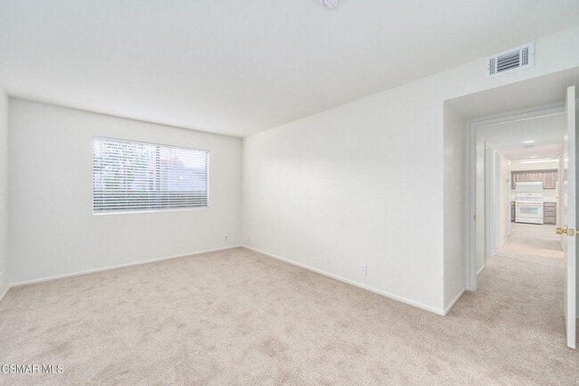 Building Photo - 150 Los Angeles Ave