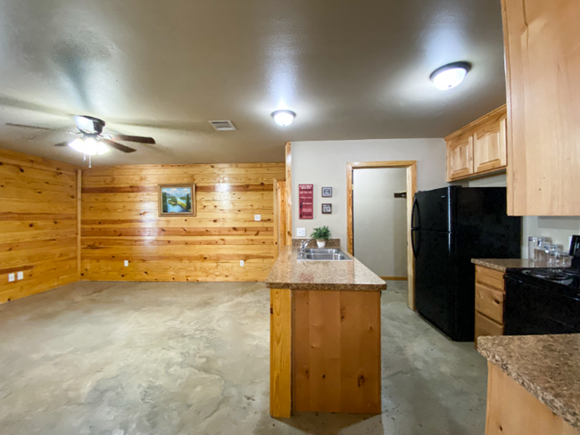 Building Photo - 1517- County Rd 706