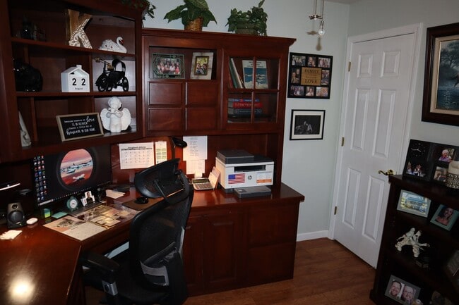 Building Photo - Oroville-Furnished-Turnkey-3 bedroom 2 bath home, hot tub, gazebo, landscaped yard, solar