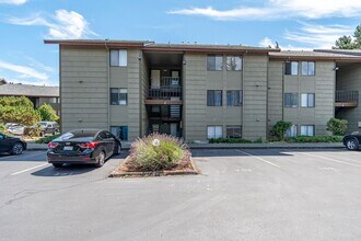 Building Photo - Charming 2-Bedroom Condo with Balcony – Pr...