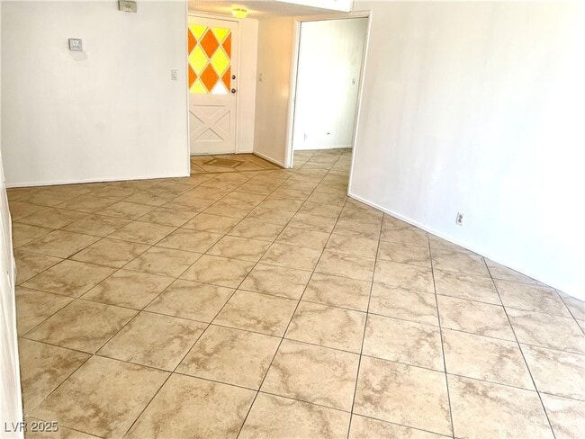 Building Photo - 2198 Capistrano Ave