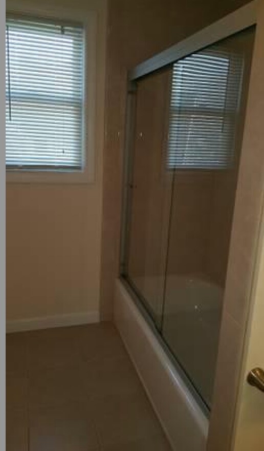 Building Photo - 33 Neponset St