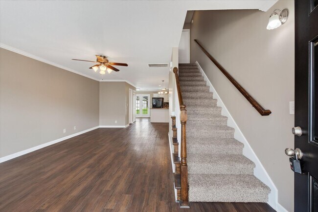 Building Photo - 343 Sam Houston Cir