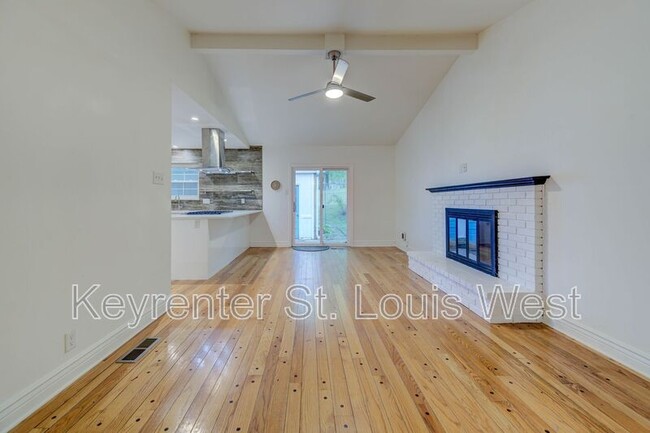 Building Photo - 10602 Tioga Ct
