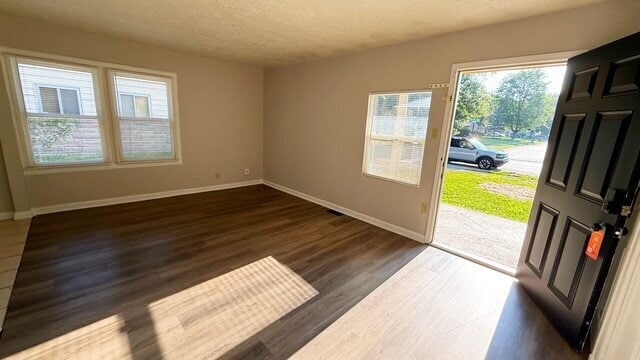 Building Photo - WEST SIDE 3 BEDROOM RANCH HOME AVAILABLE NOW!