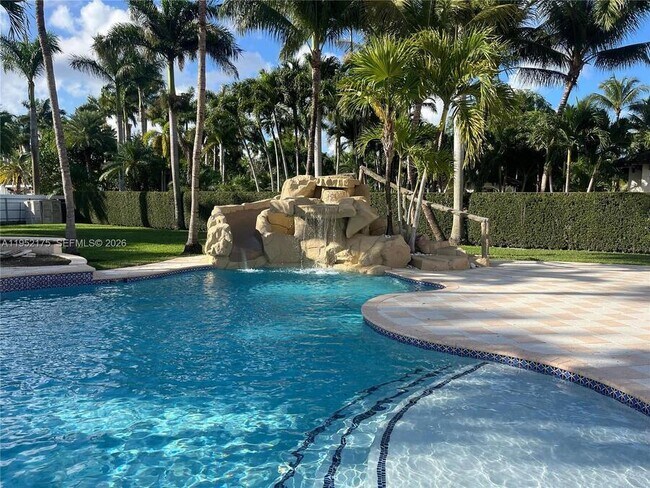 Building Photo - 450 NW 130th Ave